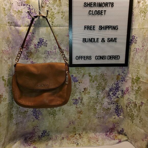 MICHAEL KORS TAN PEBBLED LEATHER ZIP OVER CROSSBODY BAG * - Picture 1 of 7